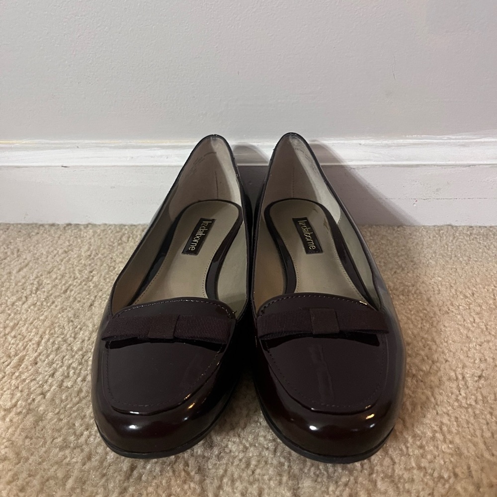 Liz Claiborne Womens Ady Sz 9 M Patent Leather Slip On Low Heels
